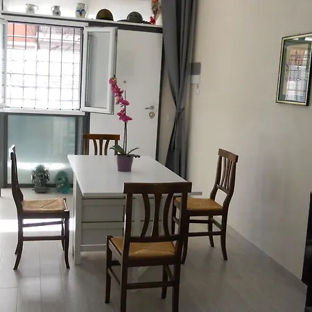 Holiday home Dormi Bottega Rome